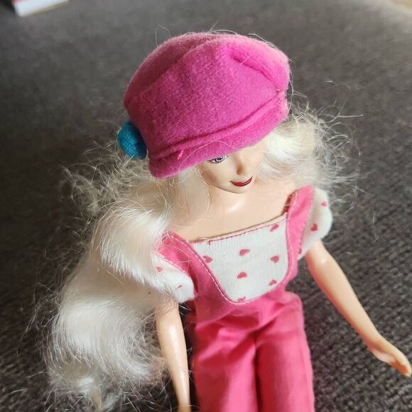 Barbie doll, 1990's with wig, stamped Mattel 1966 China, battery operated - Picture 9 of 9